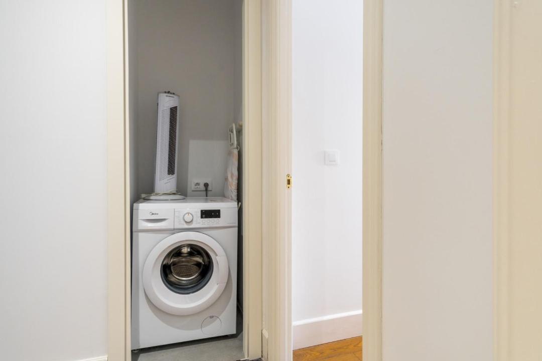 Santa Isabel 1 Apartment มาดริด ภายนอก รูปภาพ